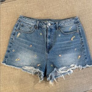 American Eagle Outfitters Flower Embroidered Light Blue Denim Shorts, size 10